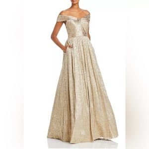 Aidan Mattox
Metallic Off The Shoulder Gown